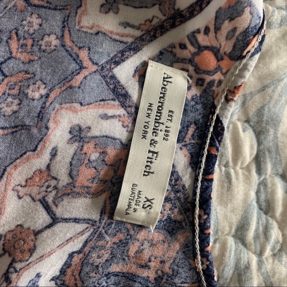 Abercrombie Geometric Tank with Lace Trim - Picture 4 of 4